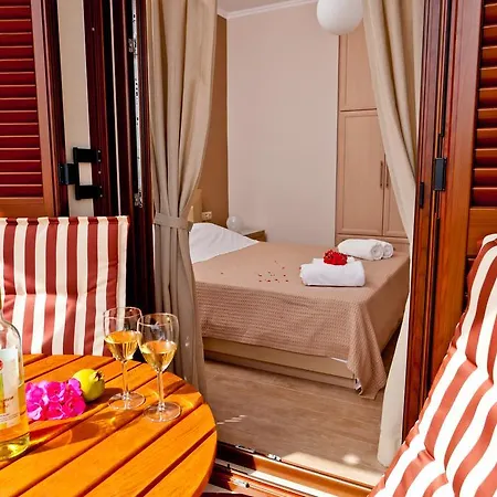 Calm View Aparthotel *