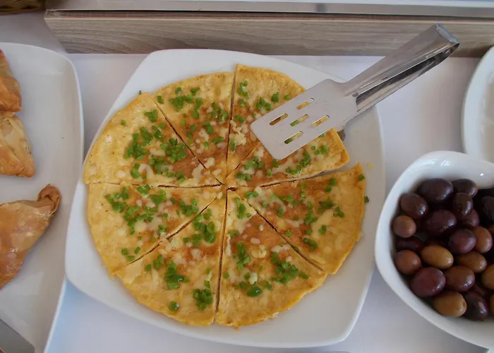 Calm View Apartahotel 3*