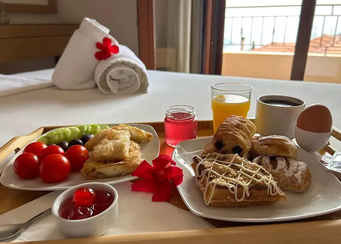 Aparthotel Calm View 3*