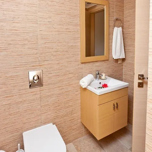 Aparthotel Calm View 3*